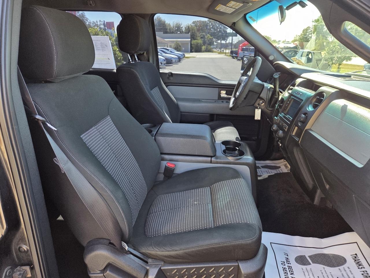 Ford F-150 2WD SuperCrew 145" STX 2014