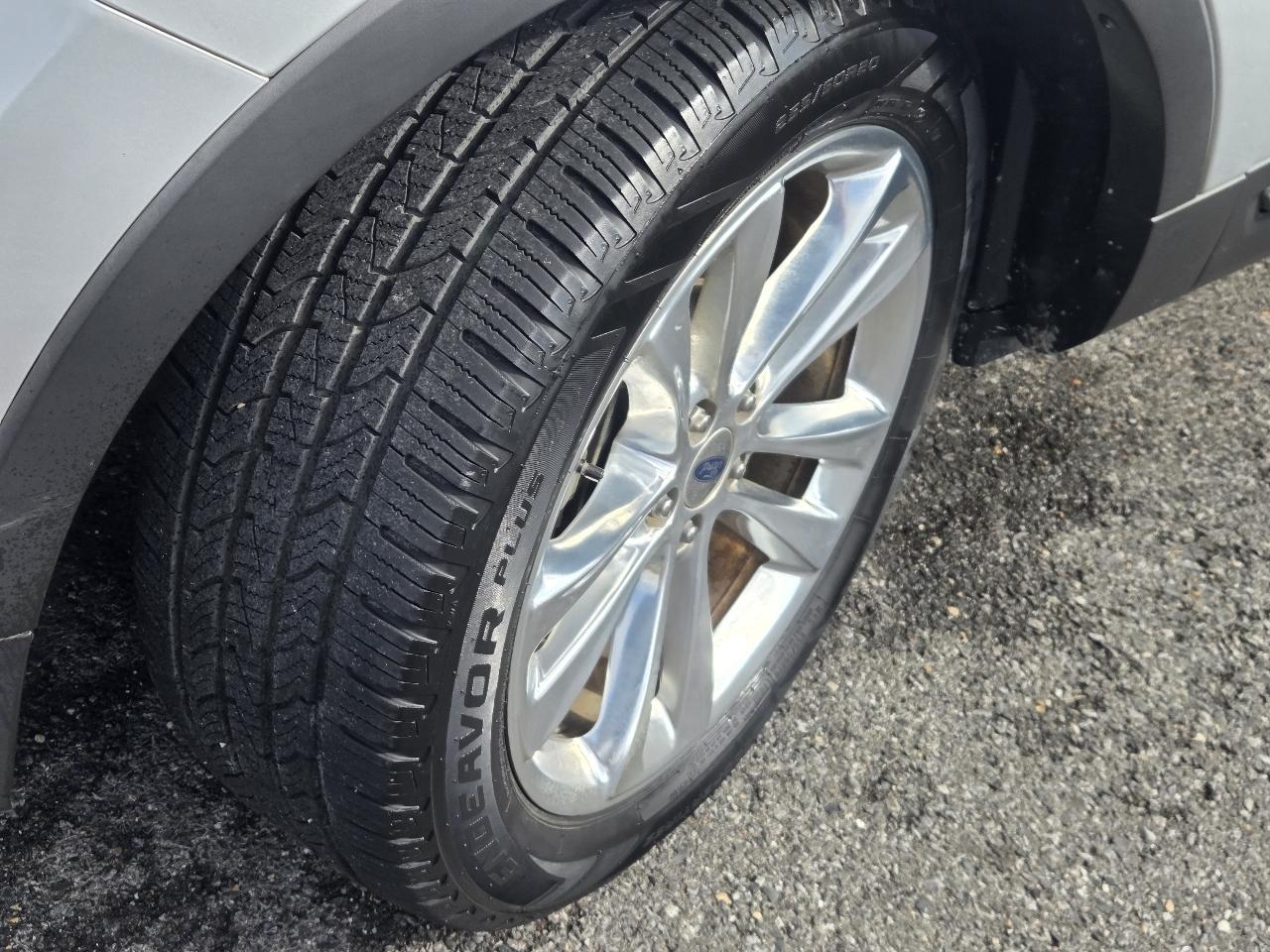 Ford Explorer XLT FWD 2019