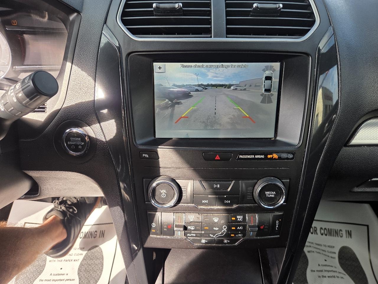 Ford Explorer XLT FWD 2019