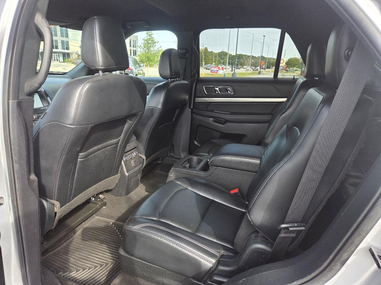 Ford Explorer XLT FWD 2019