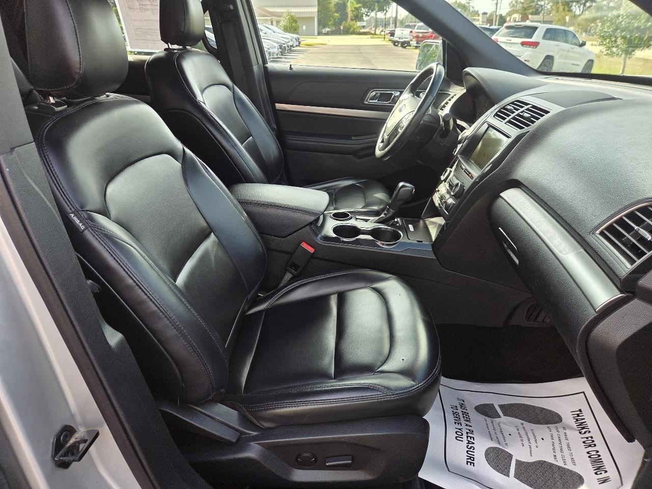 Ford Explorer XLT FWD 2019