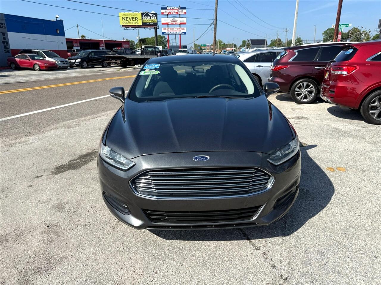 2016 Ford Fusion SE photo 2