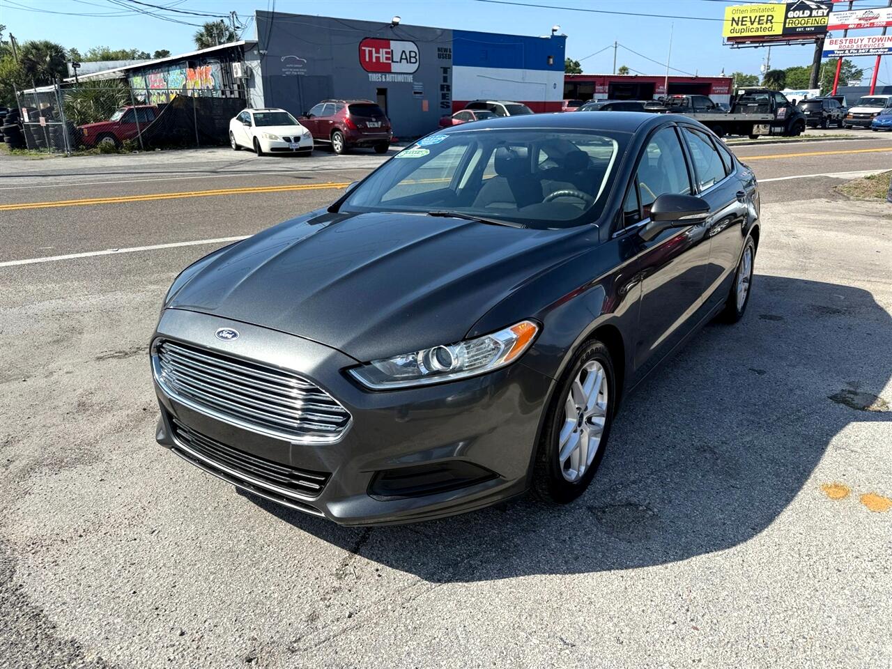 2016 Ford Fusion SE photo 3