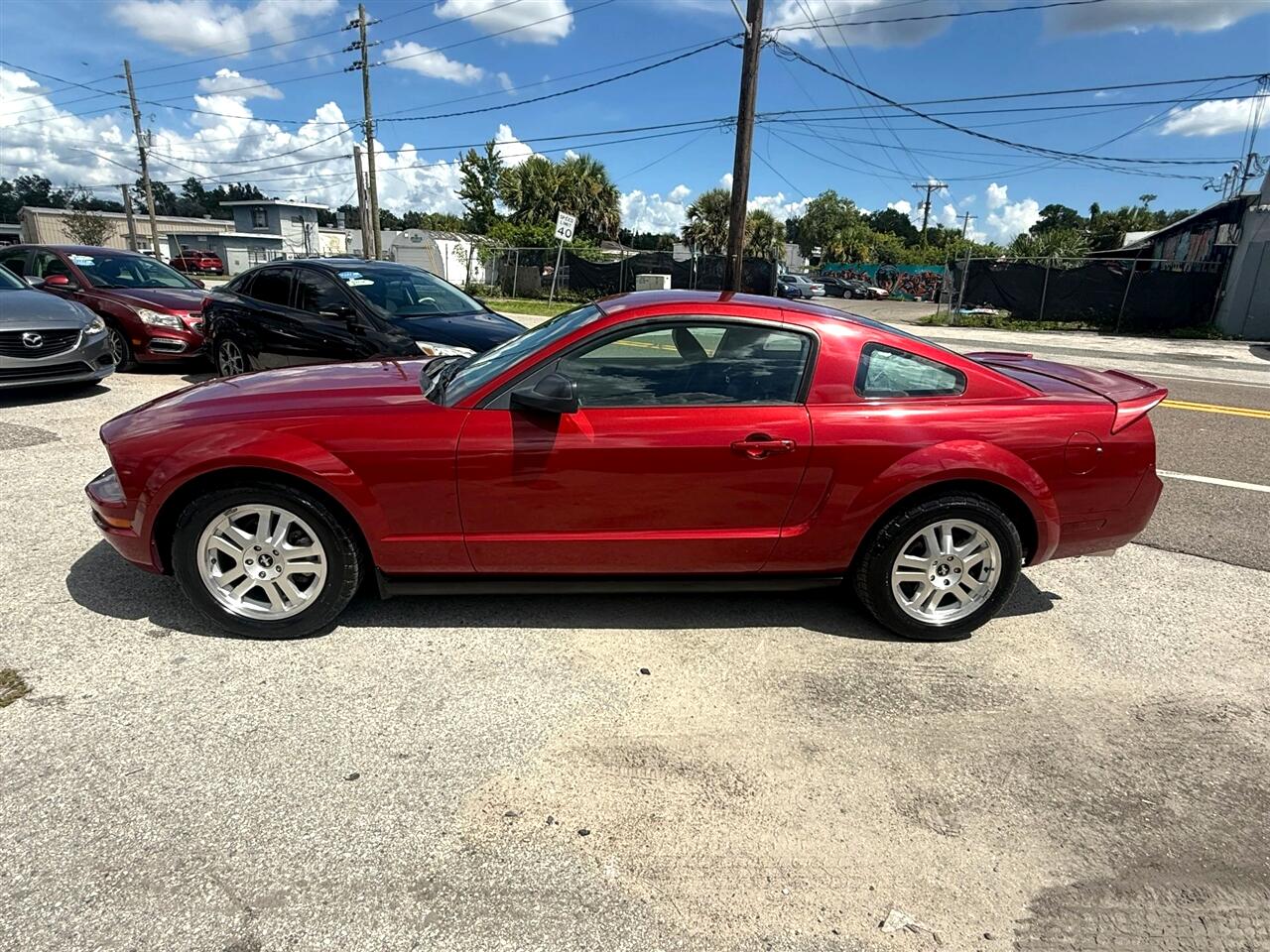 2007 Ford Mustang Deluxe photo 4