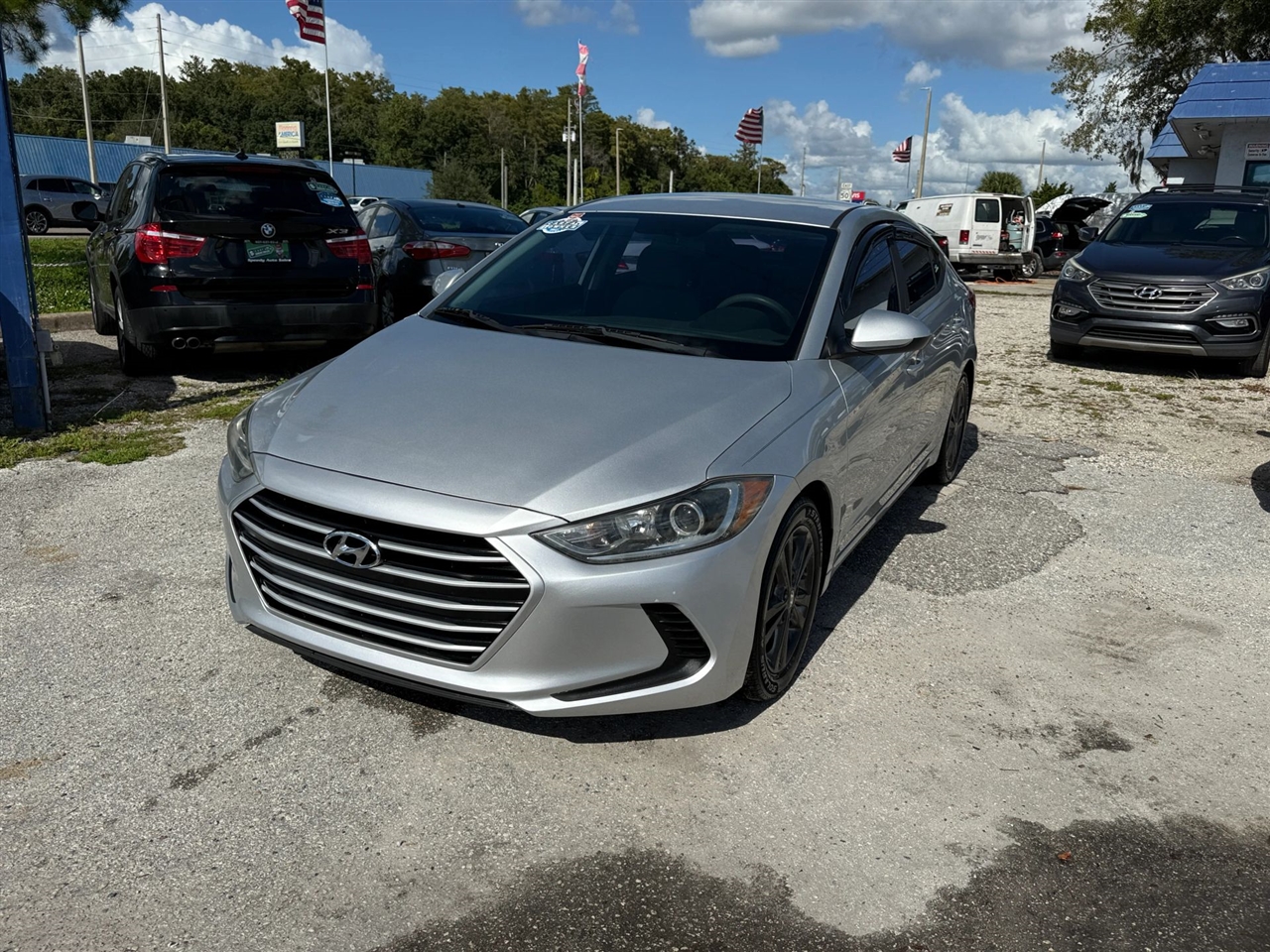 2018 Hyundai Elantra SEL photo 3