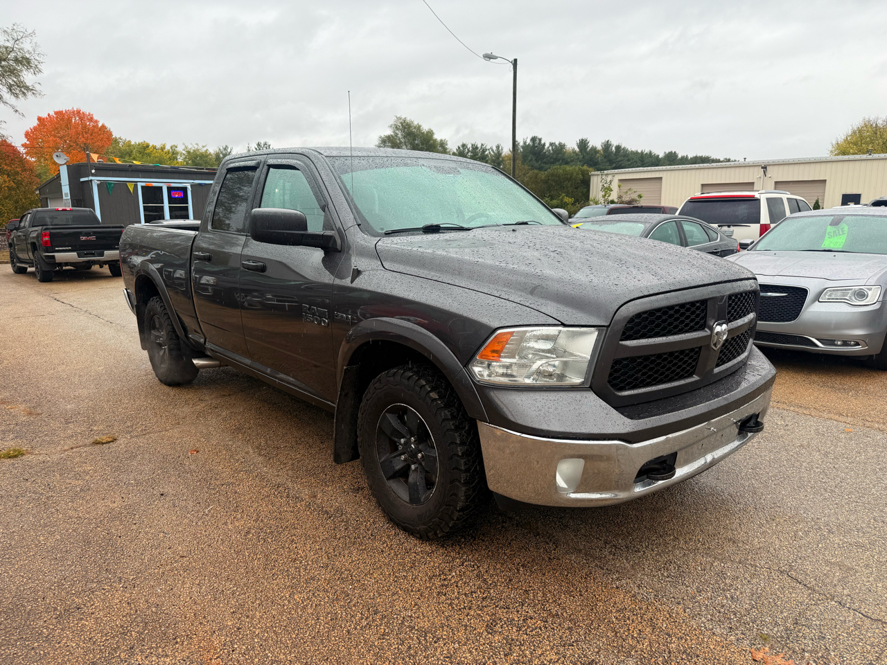 RAM 1500 SLT Quad Cab 4WD 2016