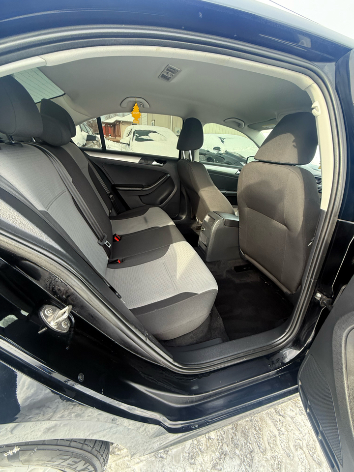 Volkswagen Jetta 1.4T S 6A 2018