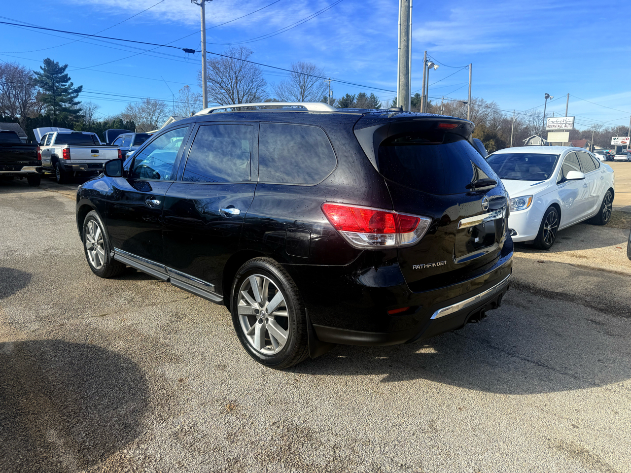 Nissan Pathfinder S 4WD 2014