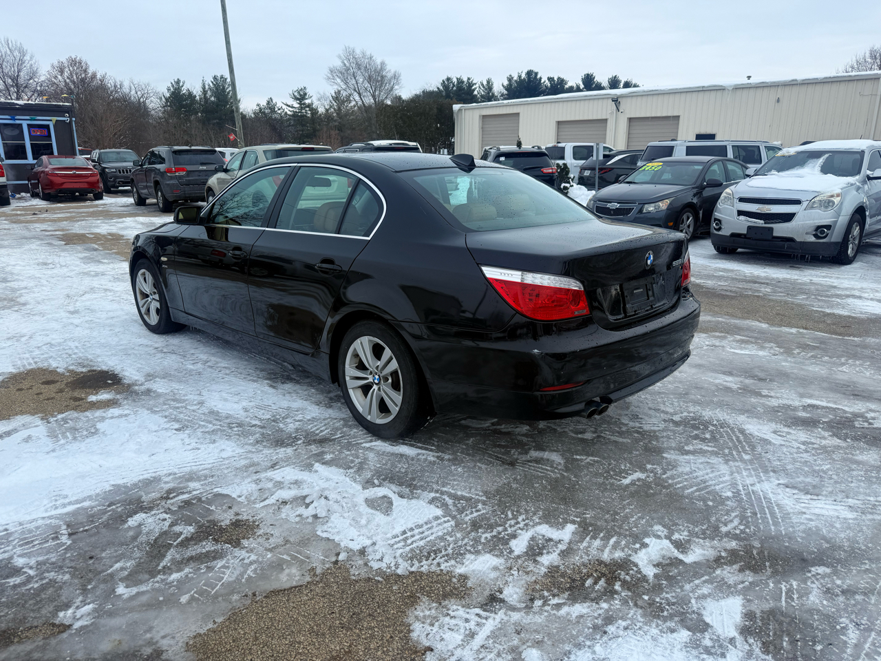 BMW 5-Series 528xi 2009