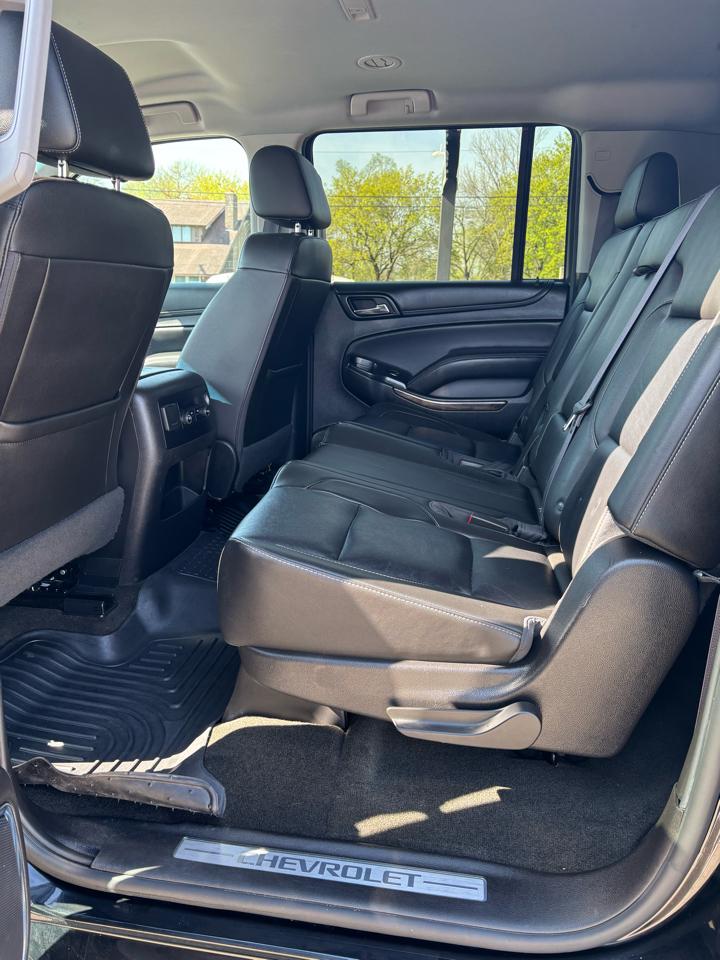 Chevrolet Suburban LT 4WD 2016