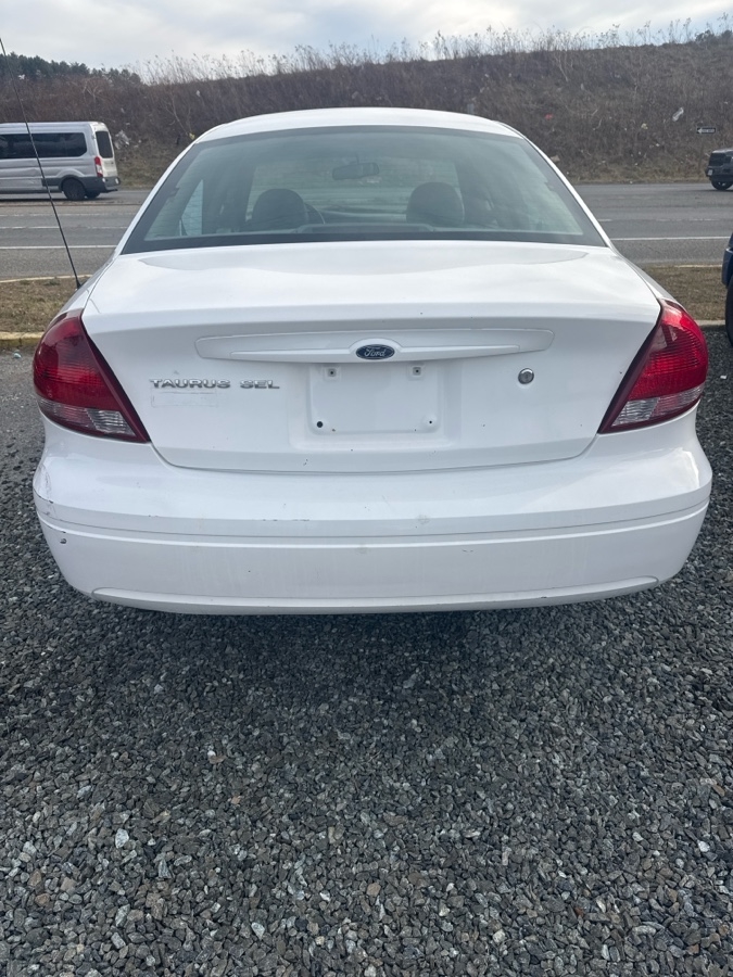 Ford Taurus  2006