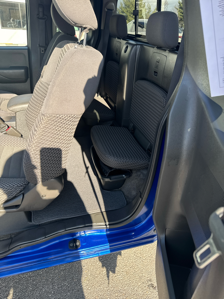 Nissan Frontier  2012