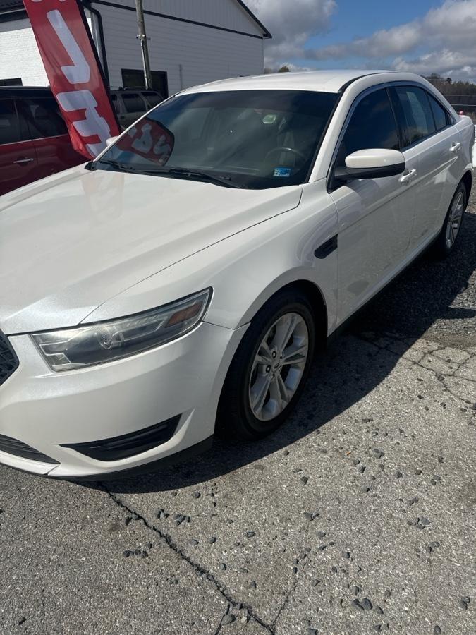 Ford Taurus  2017