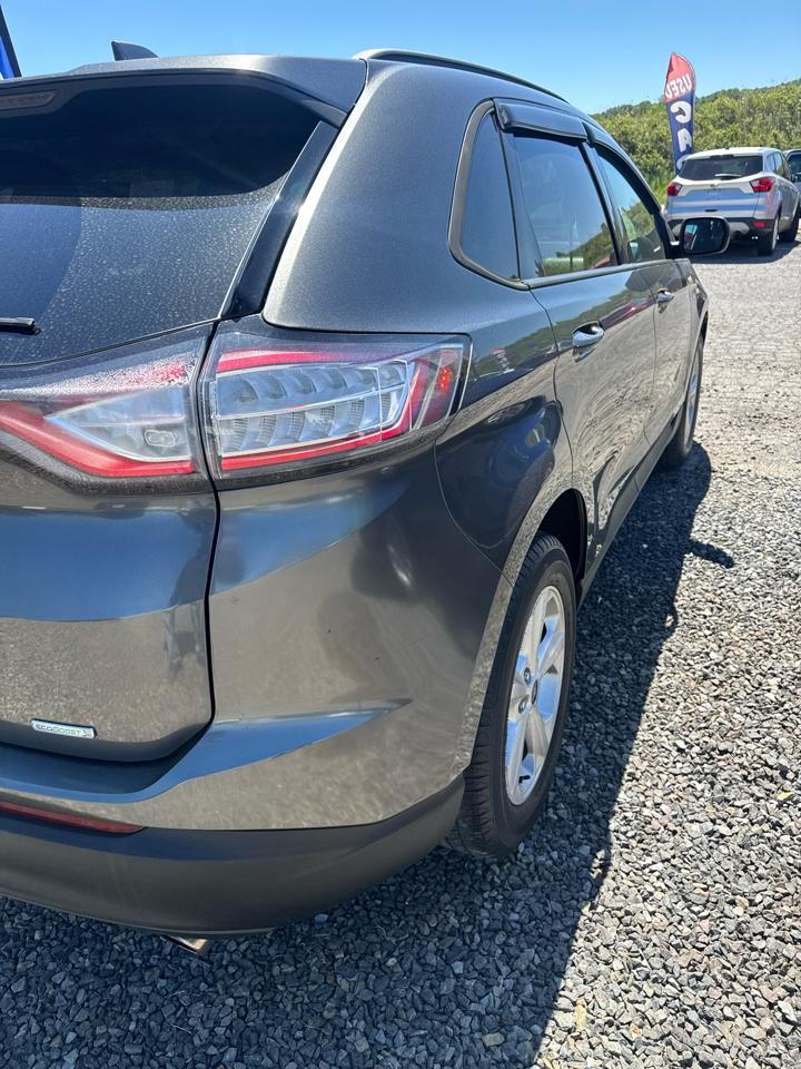 Ford Edge SE FWD 2016
