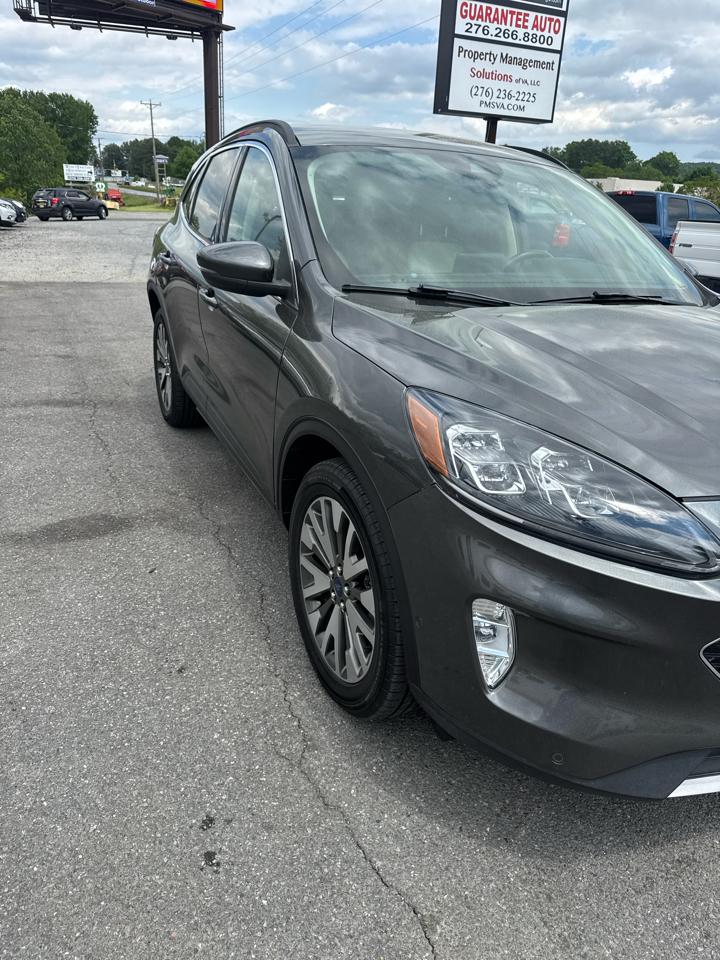 Ford Escape Titanium 4WD 2020
