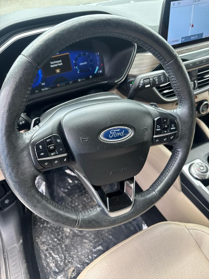 Ford Escape Titanium 4WD 2020