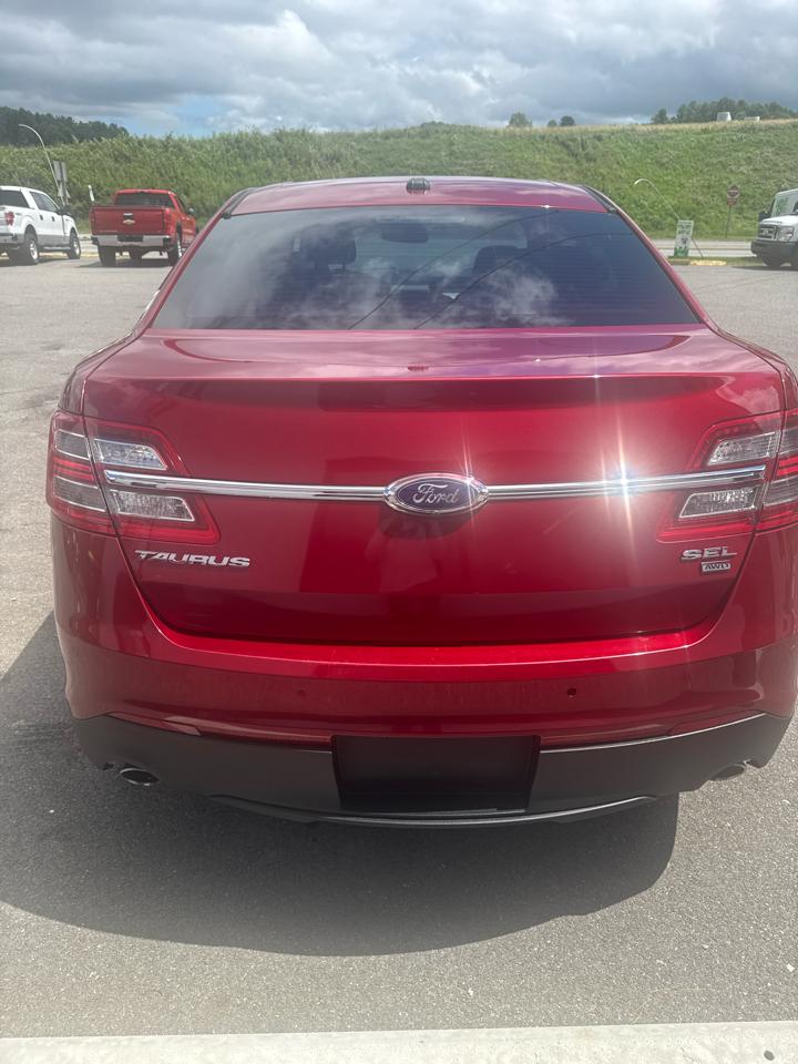 Ford Taurus  2016