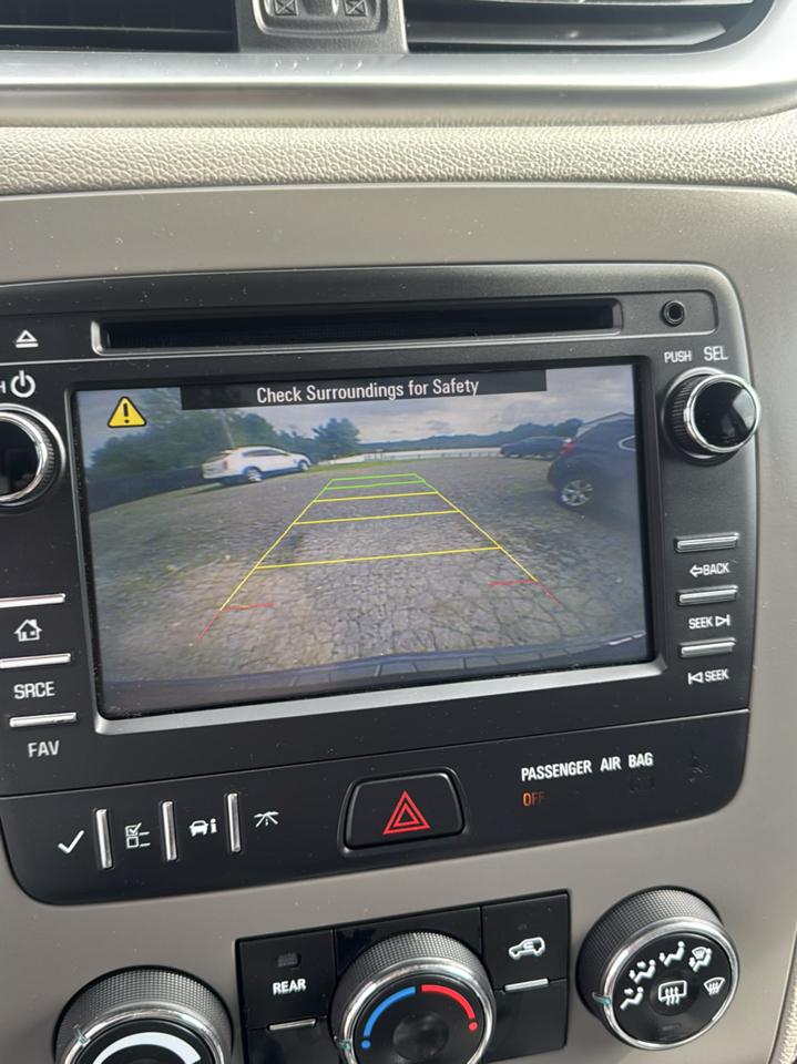 Chevrolet Traverse LS FWD w/PDC 2015