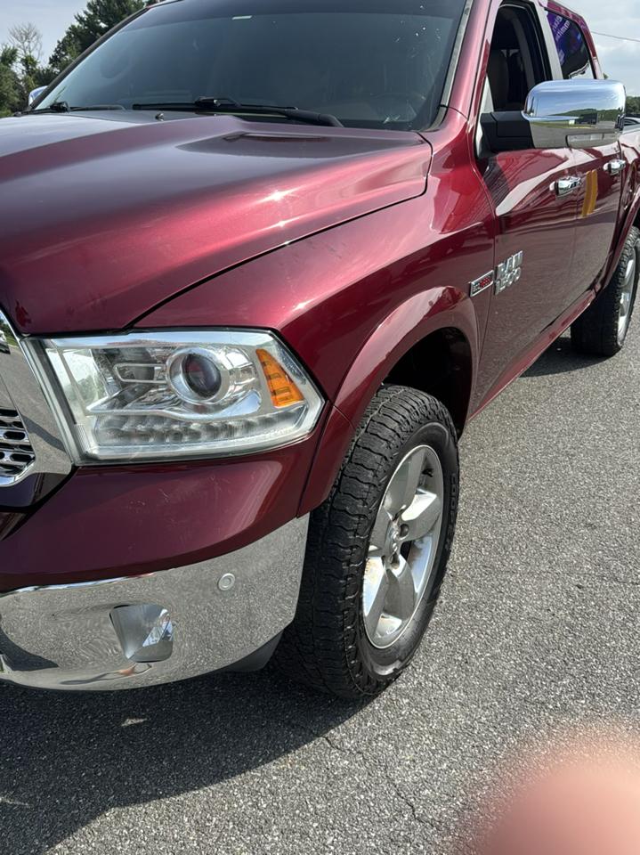 RAM 1500 Laramie Crew Cab SWB 4WD 2017