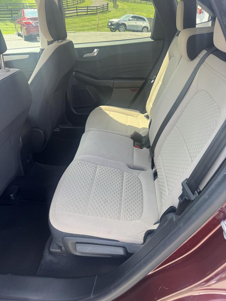 Ford Escape  2021