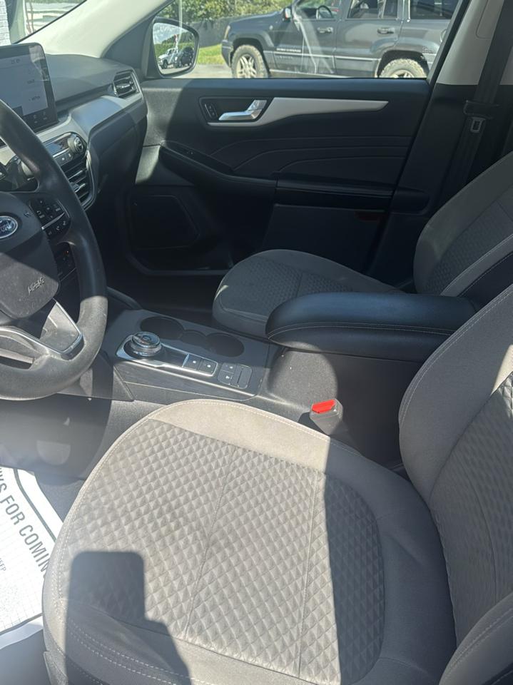 Ford Escape  2021