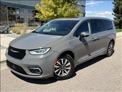 2023 Chrysler Pacifica Hybrid 