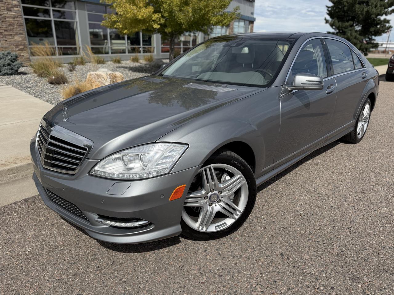 2013 Mercedes-Benz S-Class S550 4-MATIC