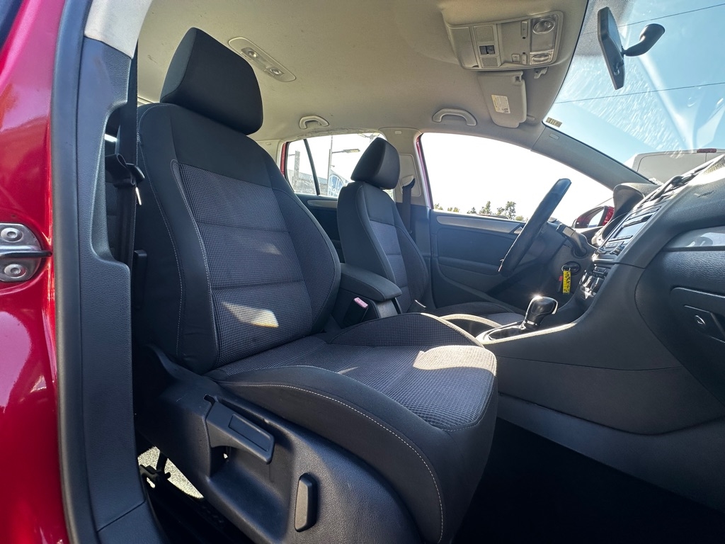 Volkswagen Golf  2013 Volkswagen Golf  2013