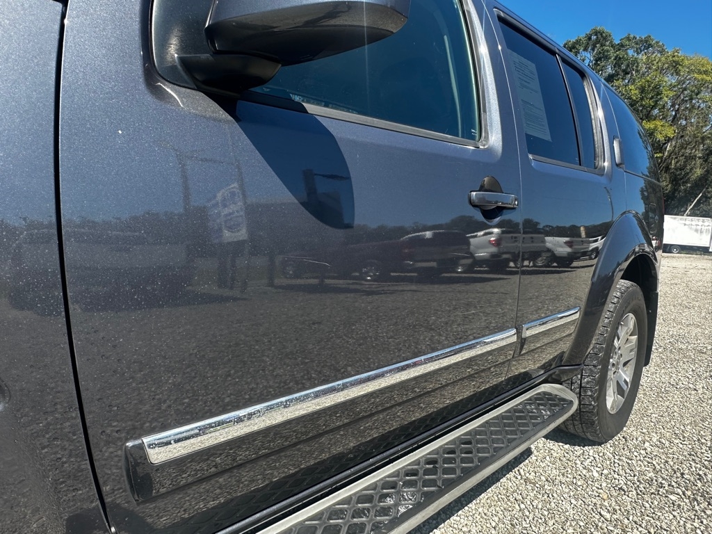 Nissan Pathfinder  2011 Nissan Pathfinder  2011