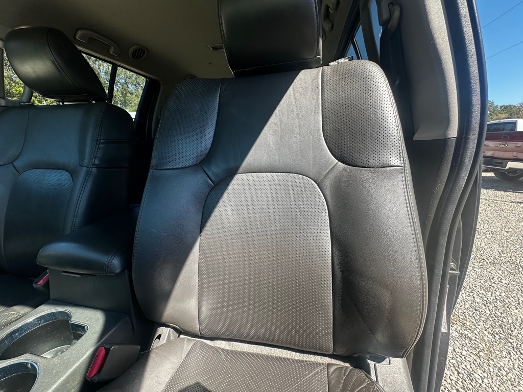 Nissan Pathfinder  2011 Nissan Pathfinder  2011