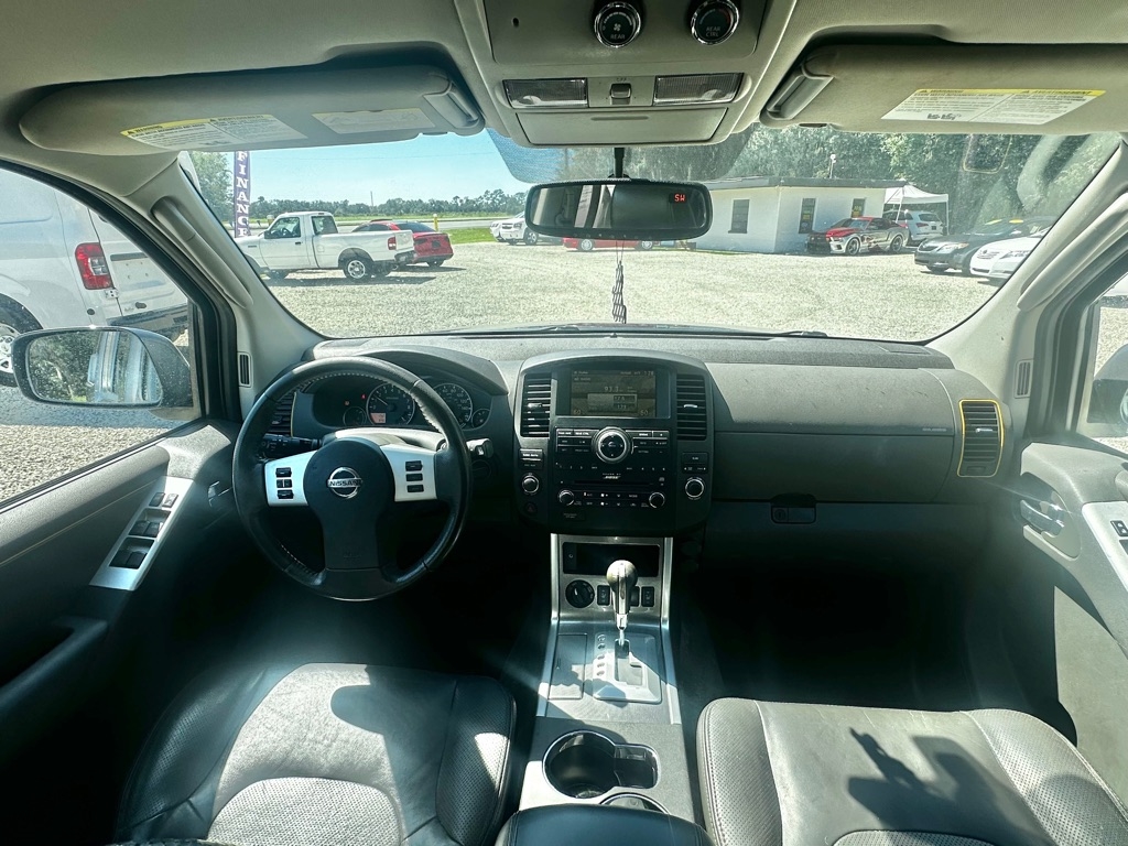 Nissan Pathfinder  2011 Nissan Pathfinder  2011