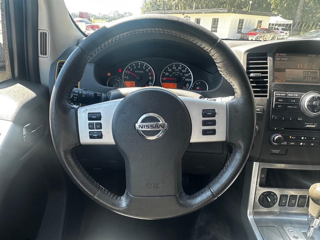 Nissan Pathfinder  2011 Nissan Pathfinder  2011