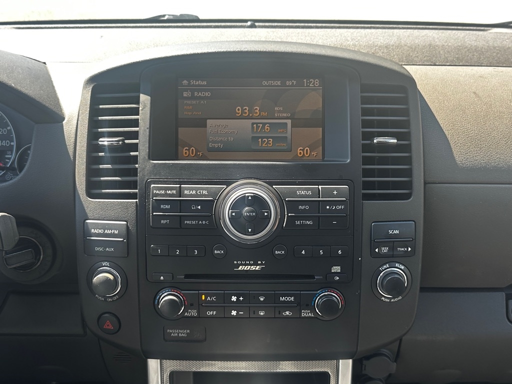 Nissan Pathfinder  2011 Nissan Pathfinder  2011