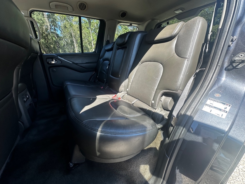 Nissan Pathfinder  2011 Nissan Pathfinder  2011