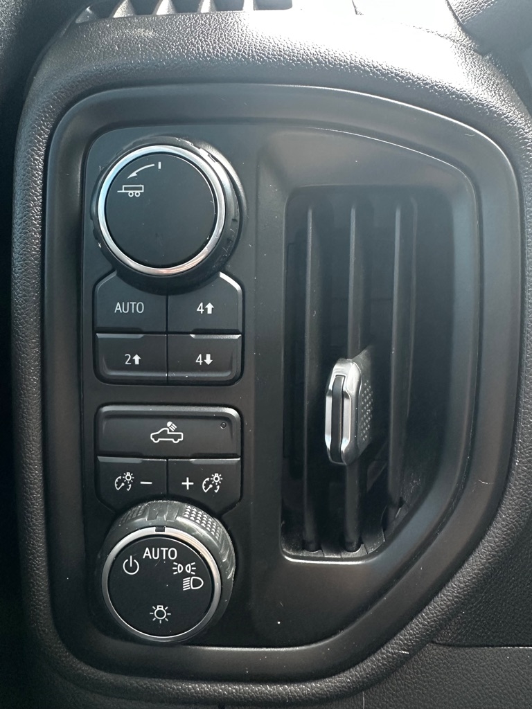 Chevrolet Silverado 1500  2020