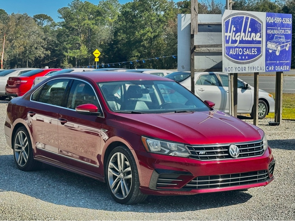 2017 Volkswagen Passat R-LINE