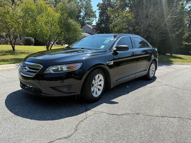 2017 Ford TAURUS SE 