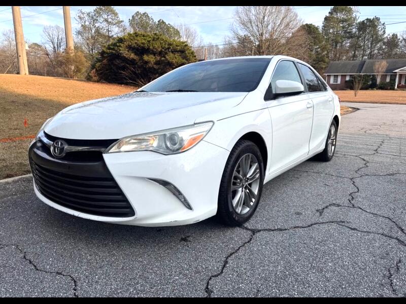 2015 Toyota Camry 4dr Sedan LE Auto