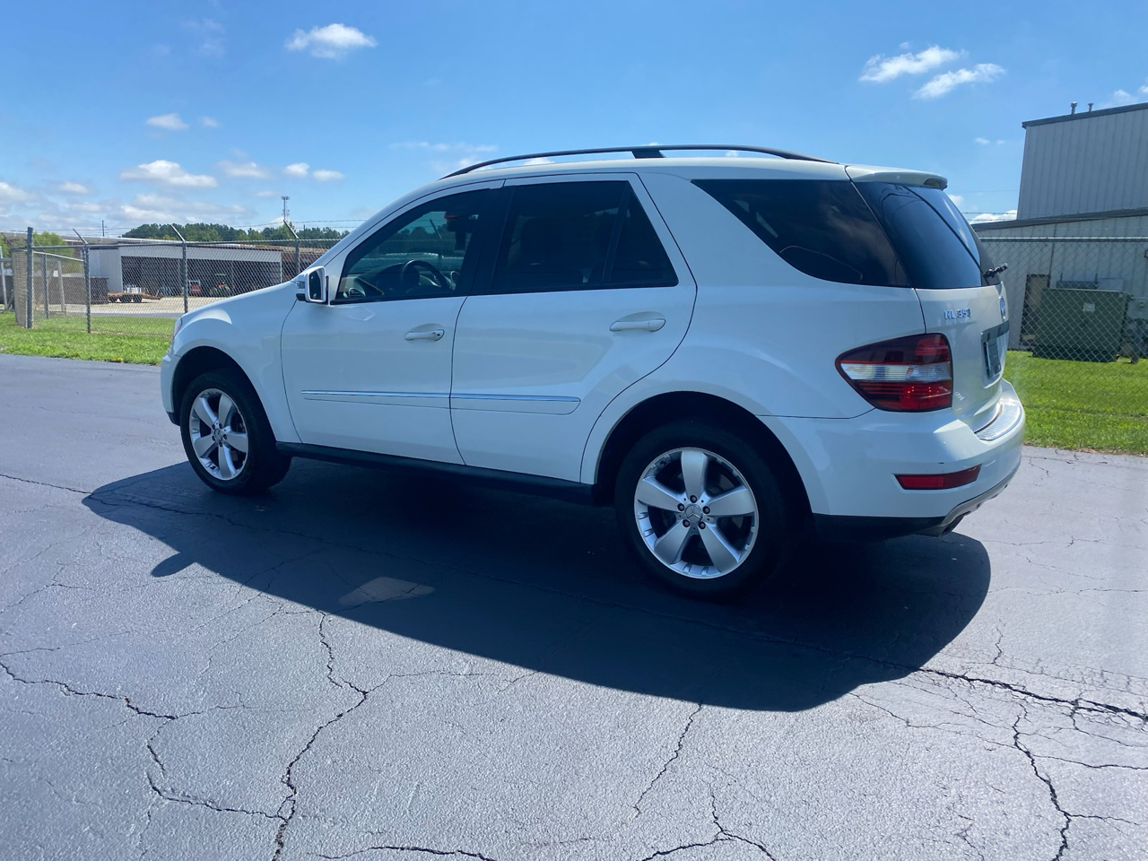 Mercedes-Benz M-Class ML350 4MATIC 2009 Mercedes-Benz M-Class ML350 4MATIC 2009