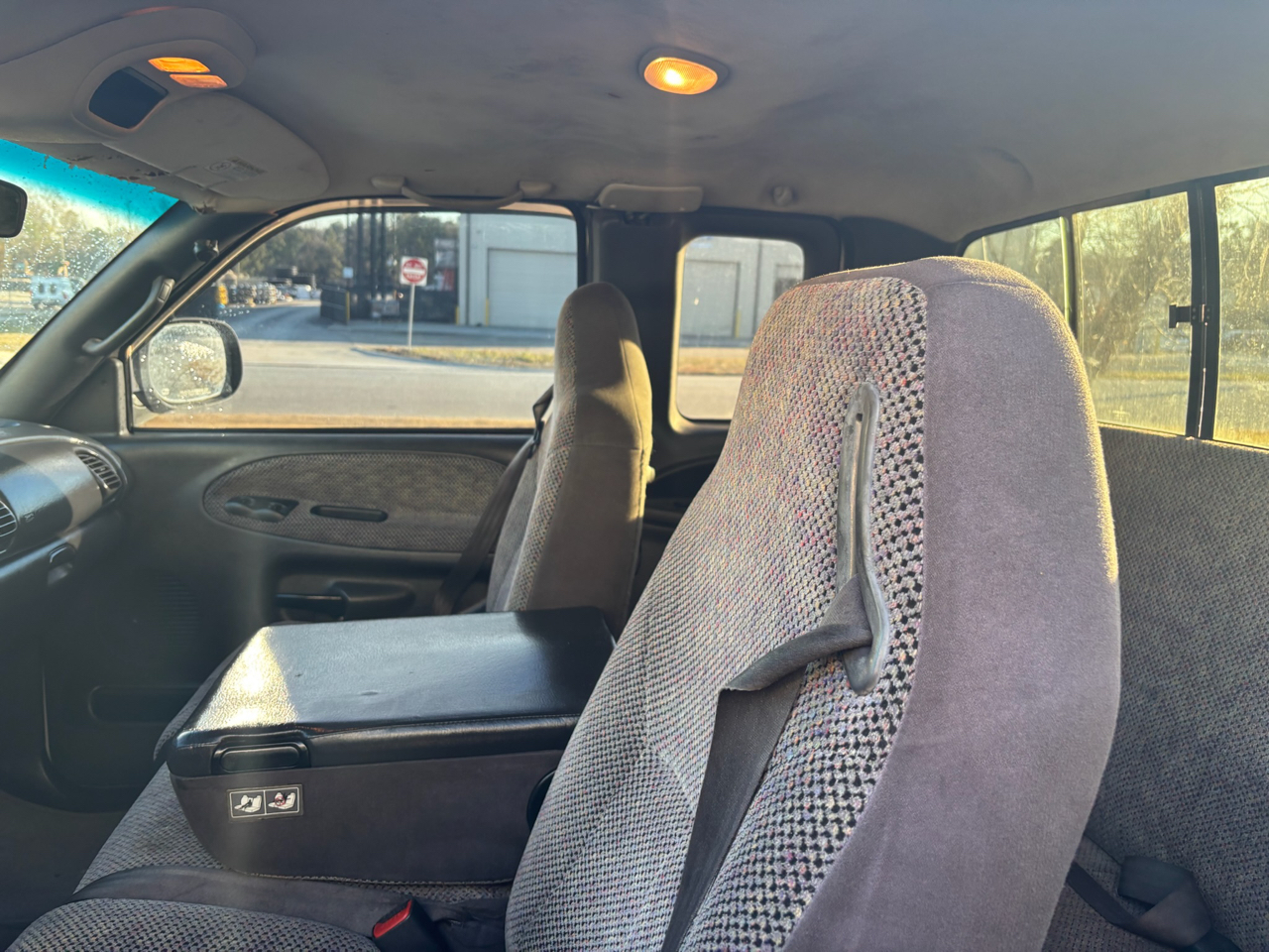 Dodge Ram 1500 Quad Cab 6.5-ft. Bed 2WD 1998