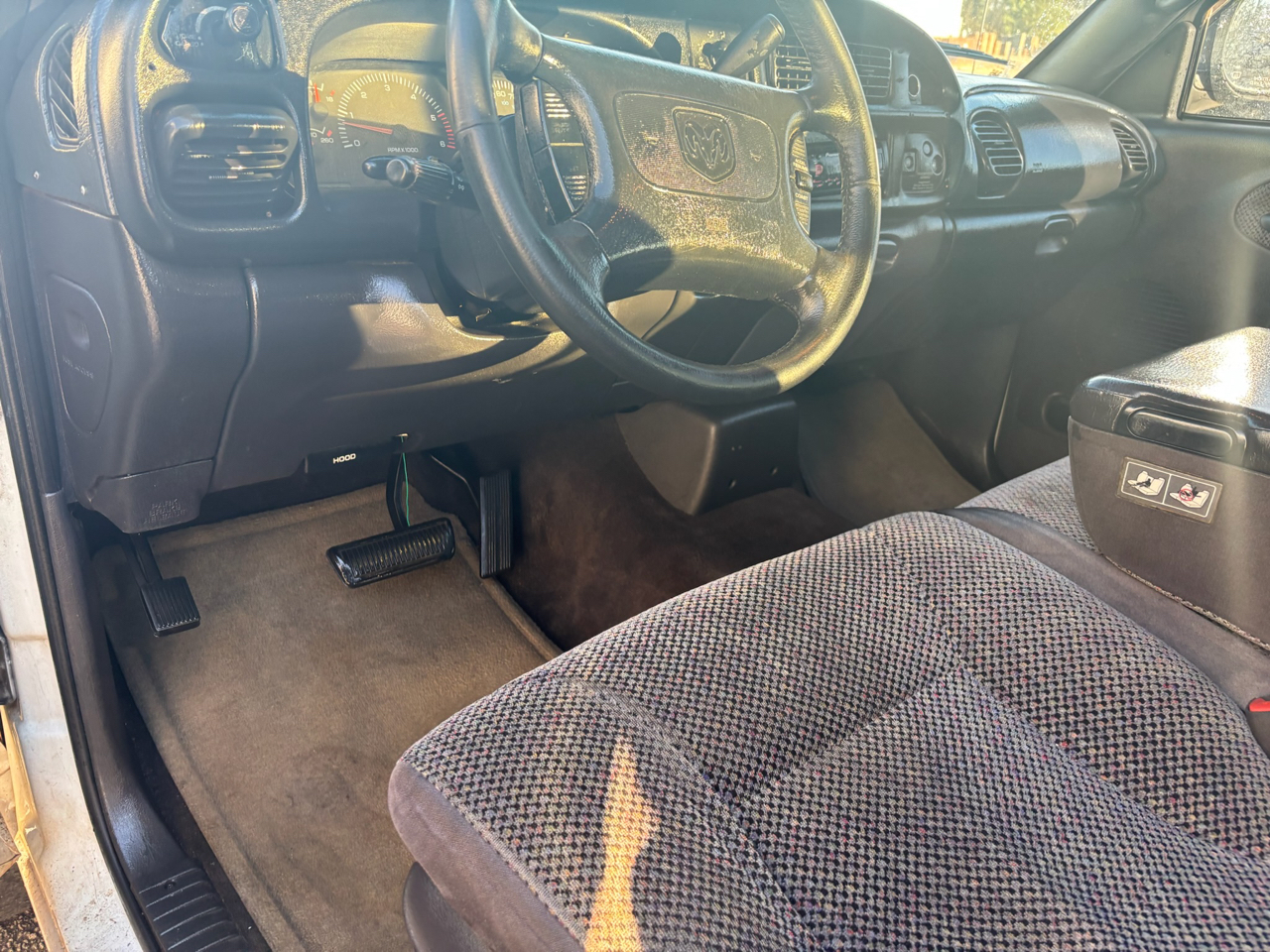 Dodge Ram 1500 Quad Cab 6.5-ft. Bed 2WD 1998