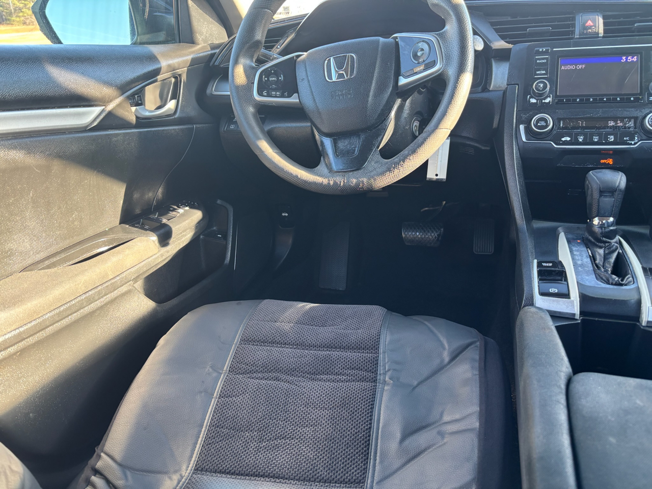 Honda Civic LX Sedan CVT 2018