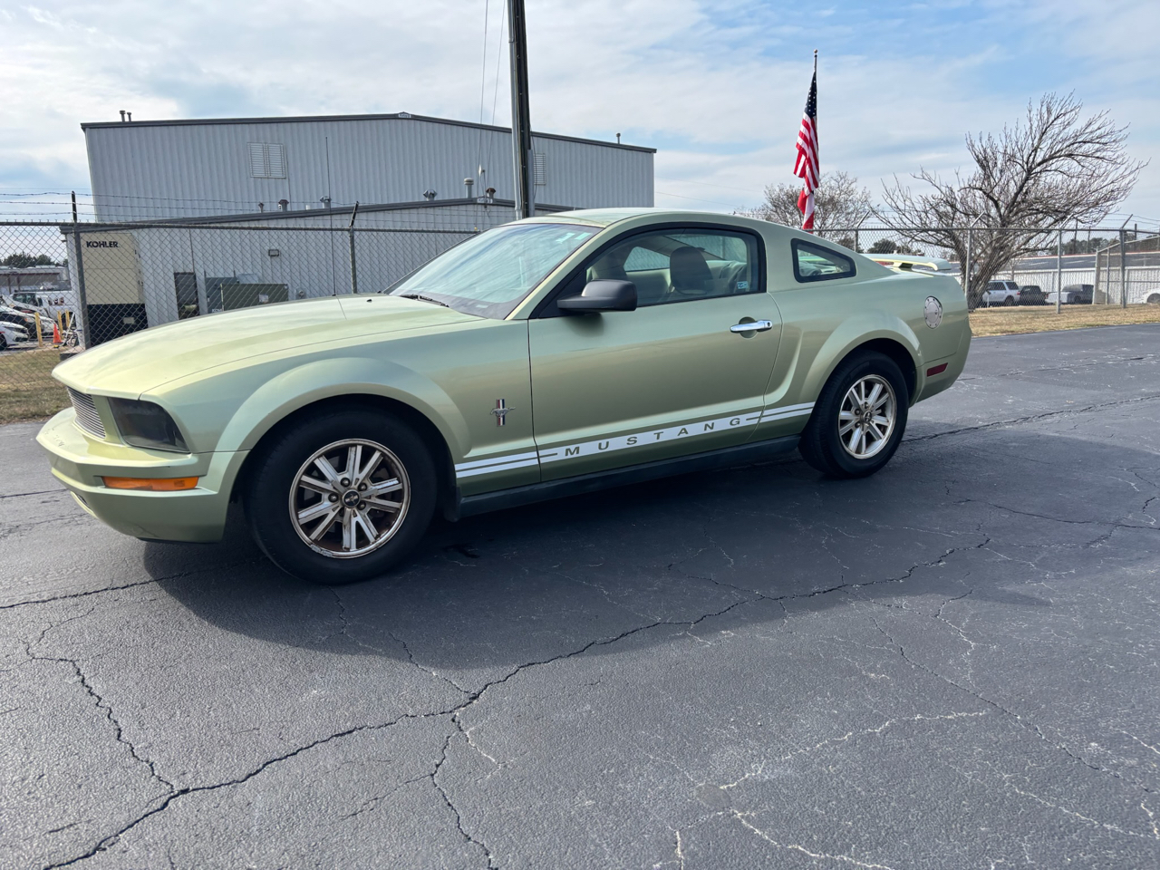 Ford Mustang V6 Standard Coupe 2006