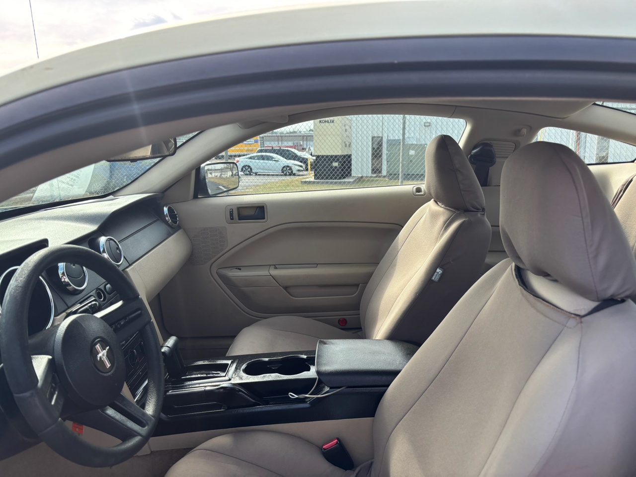 Ford Mustang V6 Standard Coupe 2006