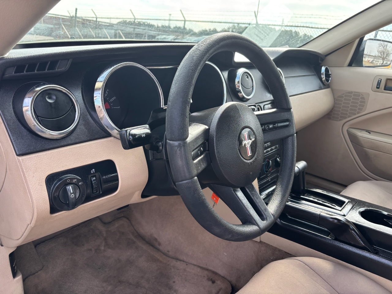 Ford Mustang V6 Standard Coupe 2006