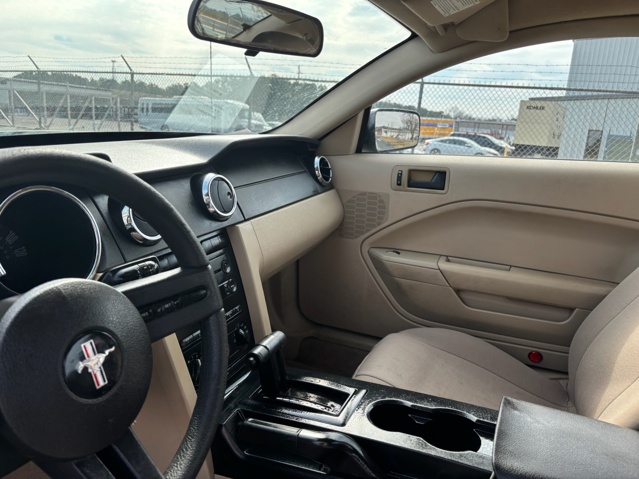 Ford Mustang V6 Standard Coupe 2006