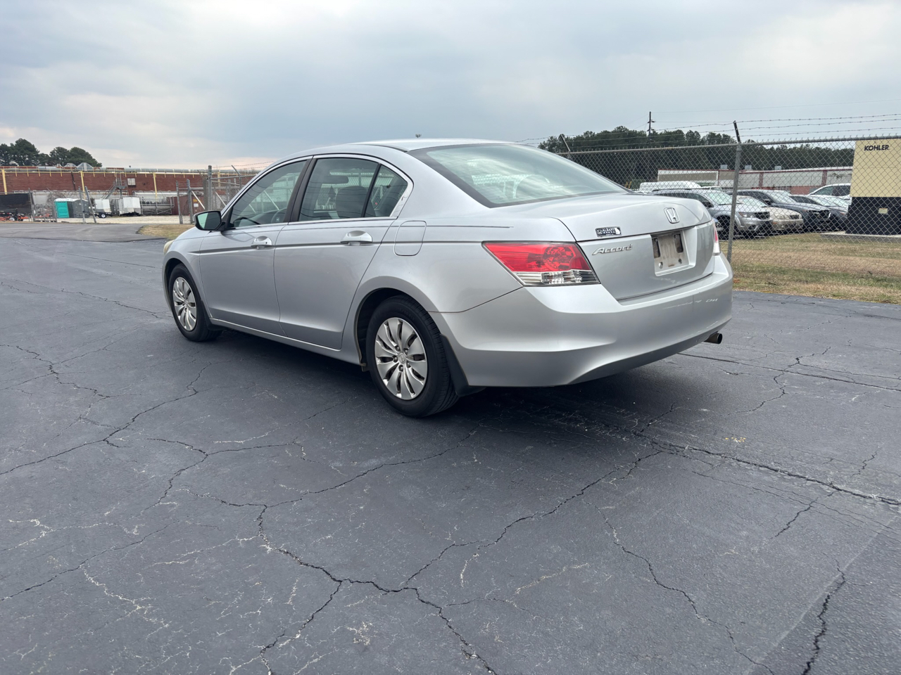 Honda Accord LX sedan AT 2010