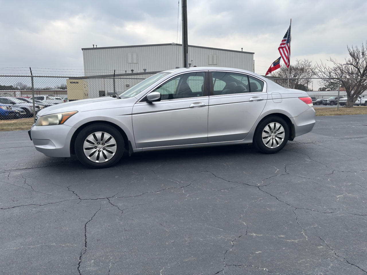Honda Accord LX sedan AT 2010