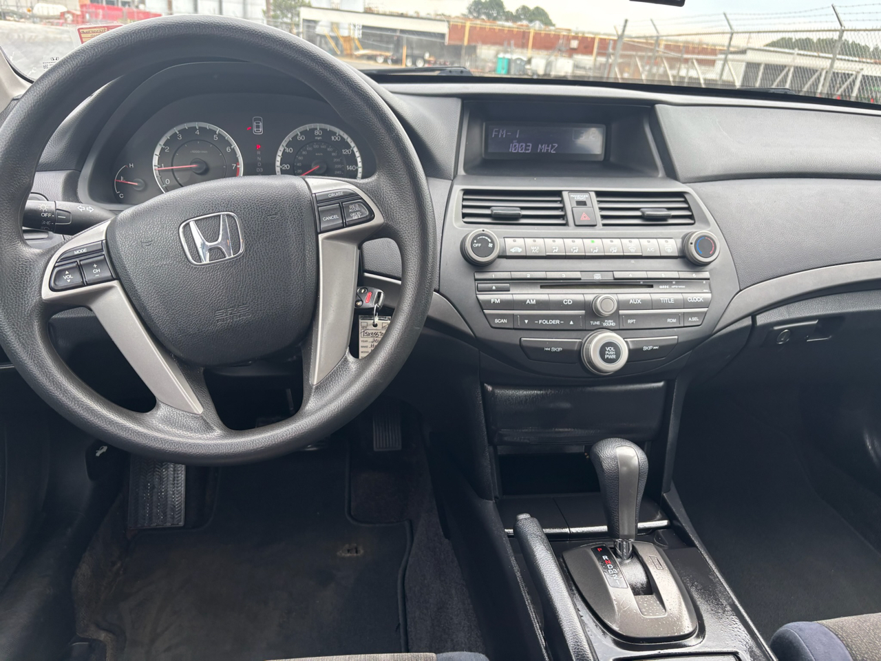 Honda Accord LX sedan AT 2010