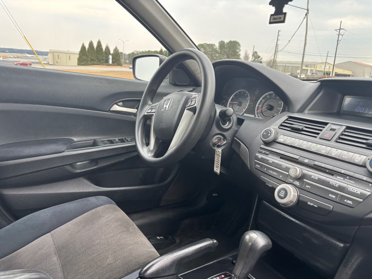 Honda Accord LX sedan AT 2010